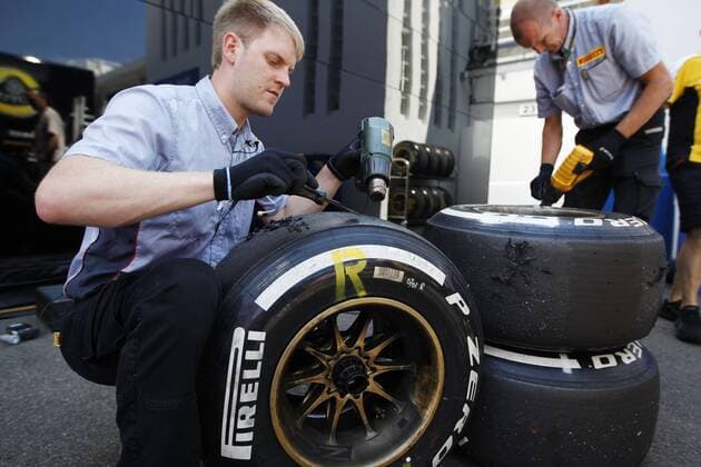 Motorsports: FIA Formula One World Championship 2013, Grand Prix of Hungary, Pirelli P Zero, tire, tires, tyre, tyres, wheel, wheels, Reifen, Rad xHOCHxZWEIx