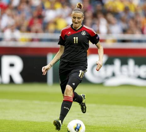 28.07.2013, Inside Friends Arena, Solna, SWE, UEFA Damen Euro, Deutschland vs Norwegen, Finale, im Bild, Germany 11 Anja Mittag score 1-0, during UEFA Womens Euro Final Match between Germany and Norway at the Inside Friends Arena, Solna, Sweden on 2013 07 28. out of SWE EP_skyc EP_skyc