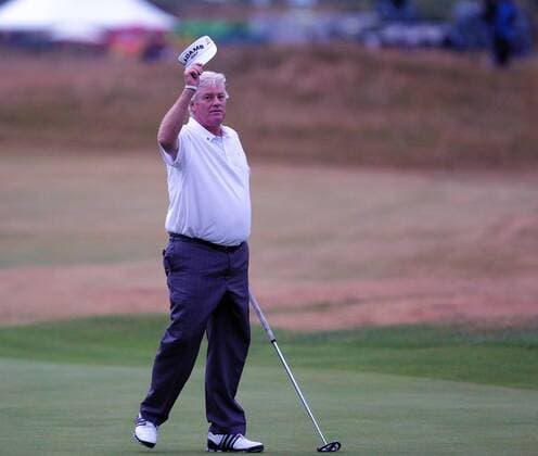 28.07.2013 Southport, England. Mark Wiebe (USA) acknowledges he crowd during the 4th and Final Round of the Senior Open Championship from Royal Birkdale. xPaulxKeevilx  ActionPlus20134296