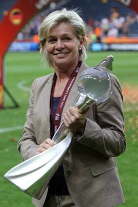 28.07.2013, xfsx, Fussball EM 2013 Finale, Deutschland - Norwegen, v.l. Trainerin Silvia Neid (Deutschland) freut sich über den EM Titel