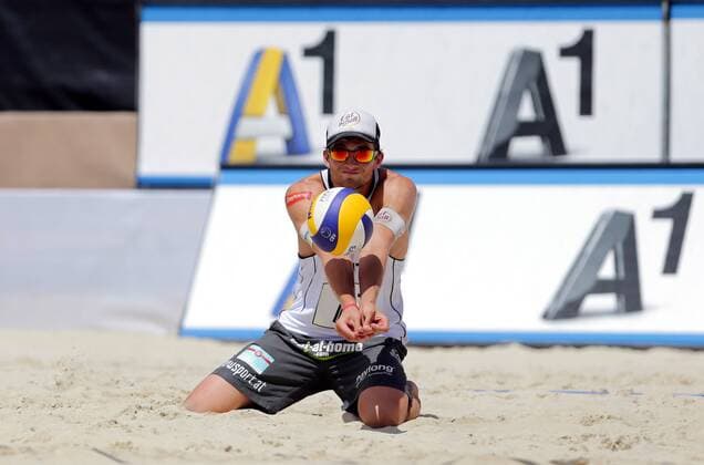 BEACHVOLLEYBALL - CEV EM 2013 KLAGENFURT,AUSTRIA,31.JUL.13 - DIVERS, BEACHVOLLEYBALL - CEV Europameisterschaft, Herren. Bild zeigt Robin Seidl (AUT). 