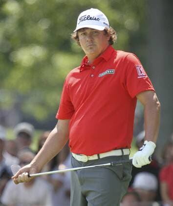 Aug. 3, 2013 - Akron, OH, USA - Jason Dufner watches his chip onto the 9th green during the third round of the WGC-Bridgestone Invitational at Firestone Country Club in Akron, Ohio, on Saturday, August 3, 2013. WGC-Bridgestone Invitational - ZUMAm67