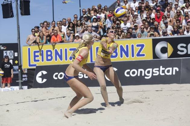 Beachvolleyball: smart beach tour St. Peter Ording 2013, Jenny Heinemann und Pia Riedel (Köpenicker SC) (3. Platz), xHOCHxZWEIx xThomasxVictorx
