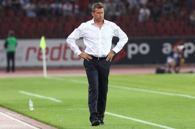 06.08.2013 Letzigrund Stadion Zürich , SCHWEIZ , Saison 2013 2014 Herren Fussball Champions League Qualifikaton Rückspiel Grasshopper Club Zürich - Olympique Lyon Trainer Michael Skibbe (Grasshopper) ; Einzelbild , Aktion 