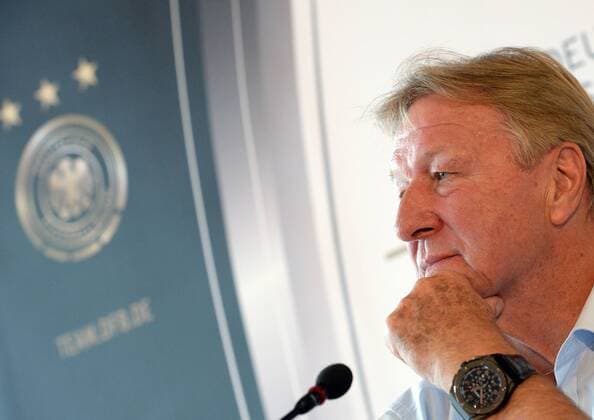 08.08.2013, xjhx, Fussball, Deutsche Fussballnationalmannschaft Pressekonferenz, v.l. Trainer Horst Hrubesch (Deutschland U21)