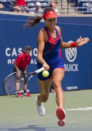 Ana Ivanovic of Serbia returns a shot during the 3rd round of women s singles at the 2013 Rogers Cup in Toronto, Canada, Aug. 8, 2013. (Xinhua Zou Zheng) (SP)CANADA-TORONTO-TENNIS-ROGERS CUP 