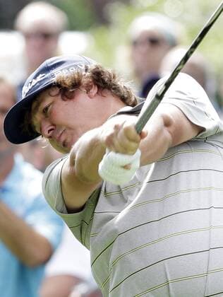 Jason Dufner hits his tee shot on hole 14 in the second round of the PGA Golf Herren Championship at Oak Hill Country Club in Rochester, New York on August 9, 2013. Dufner became the 12th player to shoot 63 in the PGA Golf Herren Championship.  NYP20130809164