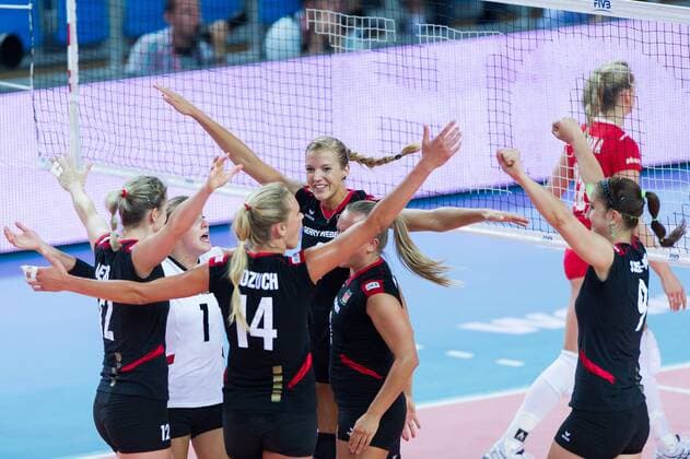 10.08.2013 - Plock , Orlen Arena , siatkowka kobiet , grupa H , FIVB World Grand Prix 2013 , women s volleyball , poll H , mecz Polska (czerwone) - Niemcy (czarne) , game Poland (red) - Germany (black) N Z Reprezentacja Niemiec Fot. Mariusz Palczynski MPAimages.com EDYTOR.net NEWSPIX.PL --- Newspix.pl  130810PAL052