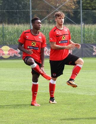 FUSSBALL - AUT vs GRE, Testspiel, Vorberichte, Training SALZBURG,AUSTRIA,12.AUG.13 - FUSSBALL - ÖFB Länderspiel, Österreich vs Griechenland, Freundschaftsspiel, Vorberichte, Training Nationalmannschaft AUT. Bild zeigt David Alaba und Marko Arnautovic (AUT). 