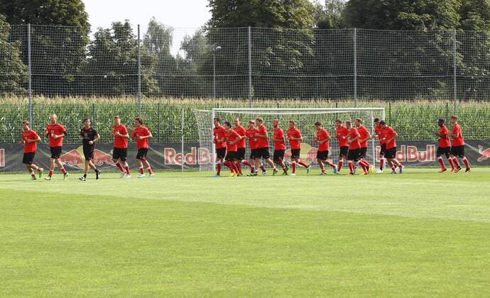 FUSSBALL - AUT vs GRE, Testspiel, Vorberichte, Training SALZBURG,AUSTRIA,12.AUG.13 - FUSSBALL - ÖFB Länderspiel, Österreich vs Griechenland, Freundschaftsspiel, Vorberichte, Training Nationalmannschaft AUT. Bild zeigt die Mannschaft von AUT. 