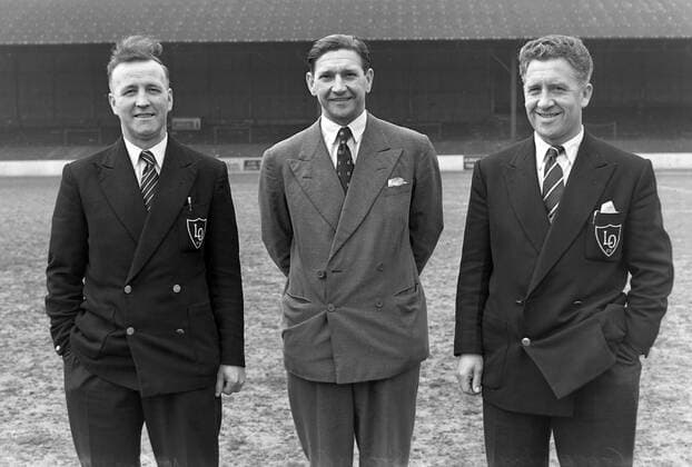 Football - 1955 1956 season - Leyton Orient photocall Left to right, N. Collins (assistant trainer), Alec Stock (manager), Les Gore. 04 05 1956 