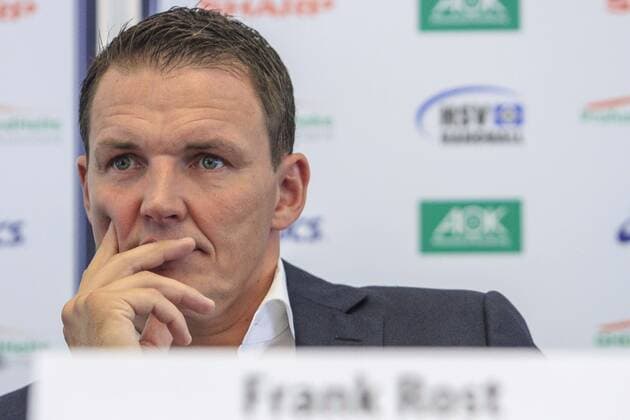 Deutschland, Hamburg, AOK Geschäftsstelle, DKB Handball Bundesliga, Saison 2013 2014, Saisoneröffnungspressekonferenz des HSV Handball, Geschäftsführer Frank Rost (HSV)