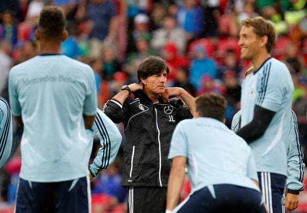 12.08.2013, xsvx, Fussball Deutsche Fussball Nationalmannschaft Training, v.l. Trainer Joachim JOGI Löw (Deutsche Fussball Nationalmannschaft DFB)
