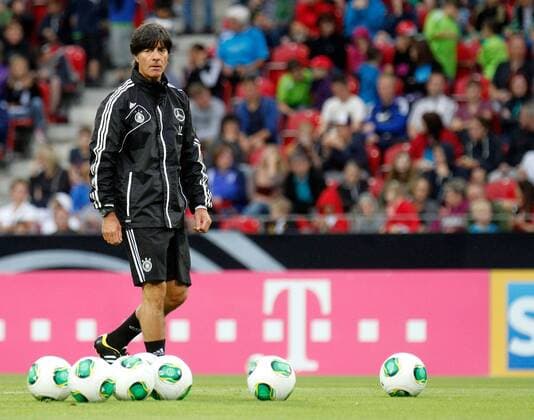 12.08.2013, xsvx, Fussball Deutsche Fussball Nationalmannschaft Training, v.l. Trainer Joachim JOGI Löw (Deutsche Fussball Nationalmannschaft DFB) Freisteller