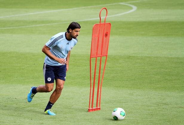 13.08.2013, xsvx, Fussball Deutsche Fussball Nationalmannschaft Training, v.l. Sami Khedira (Deutsche Fussball Nationalmannschaft DFB) Freisteller