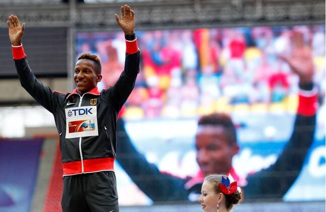 LEICHTATHLETIK - IAAF WM 2013 MOSKAU,RUSSLAND,13.AUG.13 - DIVERS, LEICHTATHLETIK - IAAF Weltmeisterschaften 2013, Stabhochsprung der Herren, Siegerehrung. Bild zeigt Raphael Holzdeppe (GER). 
