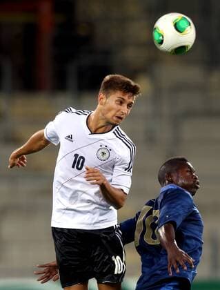 Freiburg Fußball Länderspiel U21 Deutschland vs. Frankreich, v.l. Moritz Leitner (GER), Nampalys Mendy (FRA)