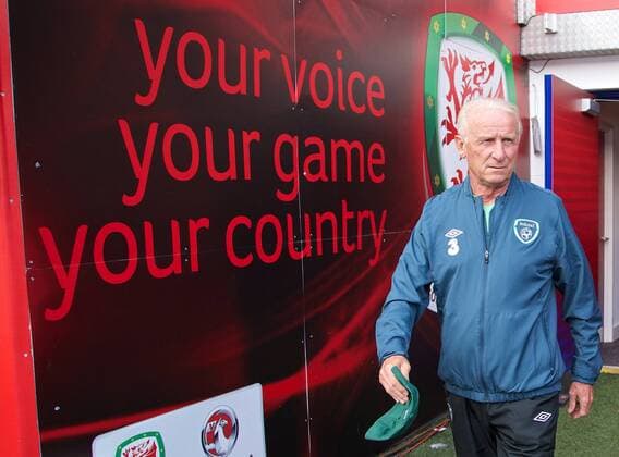 PROPAGANDA20130813 Football - soccer: friendly international match, Wales - Republic of Ireland, Republic of Ireland s head coach Giovanni Trapattoni during a training session at the Cardiff City Stadium ahead of the International Friendly match against Wales. (Hinweis: Verwendung nur in Deutschland, Österreich oder Schweiz - only Germany, Austria and Switzerland) xHOCHxZWEIx xPropagandax 