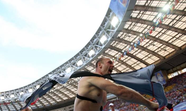 MOSCOW, Aug. 13, 2013 (Xinhua) -- Germany s Robert Harting celebrates after the men s discus throw final at the 2013 IAAF World Championships at the Luzhniki stadium in Moscow on August 13, 2013. Harting won the gold with 69.11 metres. (Xinhua Li Ming) (SP)RUSSIA-MOSCOW-ATHLETICS-IAAF WORLD CHAMPIONSHIPS 