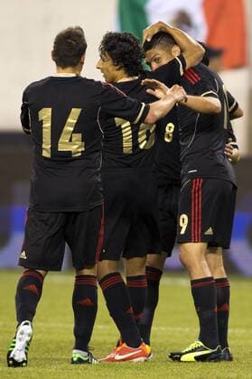 NEW JERSEY, Aug. 14, 2013 (Xinhua) -- Players of Mexico celebrate after scoring during a friendly match against Cote d Ivoire in New Jersey, the United States, Aug. 14, 2013. (Xinhua StraffonImages) (itm) (ce) (SP)US-NEW JERSEY-SOCCER-MEXICO VS COTE D IVOIRE 