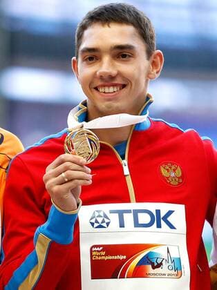 LEICHTATHLETIK - IAAF WM 2013 MOSKAU,RUSSLAND,17.AUG.13 - DIVERS, LEICHTATHLETIK, LAUFSPORT - IAAF Weltmeisterschaften 2013, Weitsprung der Herren, Siegerehrung. Bild zeigt Aleksandr Menkov (RUS). Keyword: Medaille. 