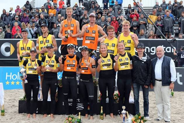 Beachvolleyball: smart beach tour super cup Kuehlungsborn 2013, Supercup - super cup, Doris Schwaiger und Stefanie Schwaiger, Ilka Semmler und Katrin Holtwick, Teresa Mersmann und Isabel Schneider, Armin Dollinger und Jonas Schroeder, Sebastian Dollinger und Stefan Windscheif, Lars Fluegge und Alexander Walkenhorst, xHOCHxZWEIx xMaltexChristiansx