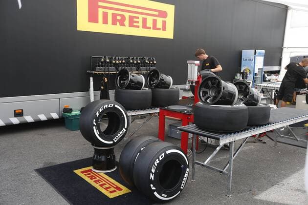 Motorsports: FIA Formula One World Championship 2013, Grand Prix of Belgium, tire, tires, tyre, tyres, wheel, wheels, Reifen, Rad Pirelli xHOCHxZWEIx