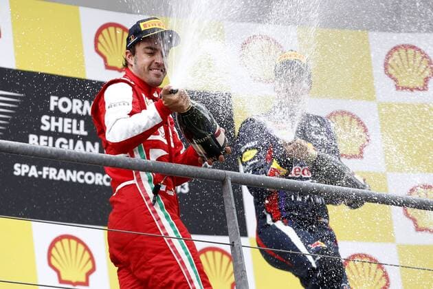 Motorsports: FIA Formula One World Championship 2013, Grand Prix of Belgium, 3 Fernando Alonso (ESP, Scuderia Ferrari), 1 Sebastian Vettel (GER, Infiniti Red Bull Racing), xHOCHxZWEIx