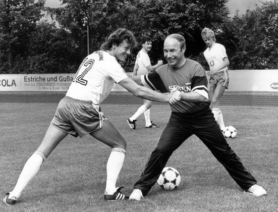 Trainer Carsten Wettberg (re.) und Roland Reichel (beide SpVgg Unterhaching)