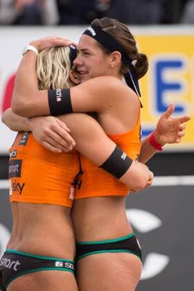 Deutsche Meisterschaft Beachvolleyball, Halbfinale 31.08.13, Timmendorfer Strand Jubel Laura Ludwig, Kira Walkenhorst