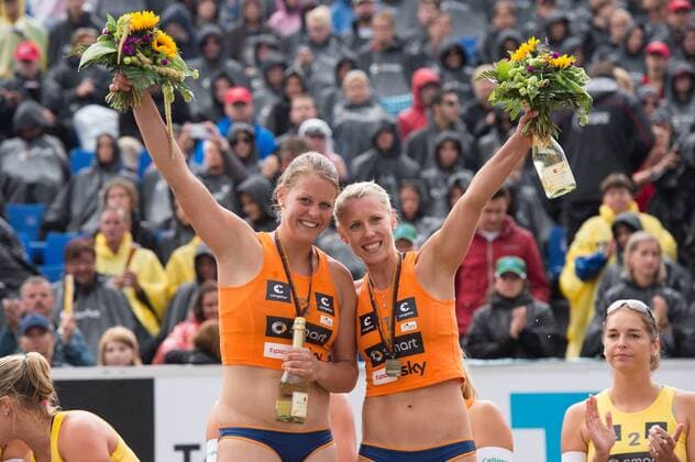 Deutsche Meisterschaft Beachvolleyball, Siegerehrung 31.08.13, Timmendorfer Strand 3. Platz Bronze Bronzemedaille: Britta Büthe Buethe Karla Borger (MTV Stuttgart)