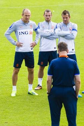 (L-R) Arjen Robben of Holland, Wesley Sneijder of Holland, Rafael van der Vaart of Holland, Coach Louis van Gaal of Holland during the training session of the Netherlands on September 3, 2013 at Sportpark Nieuw Zuid in Katwijk aan Zee, The Netherlands. Netherlands Training Session World Cup qualifier 2013 2014 xVIxLaurensxLindhoutxIVx 1769430