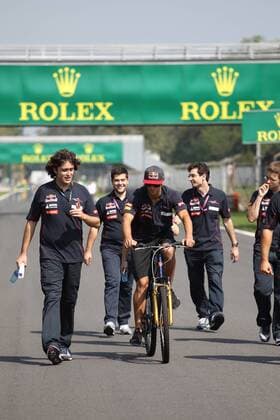 Daniel Ricciardo (AUS) Scuderia Toro Rosso STR8 