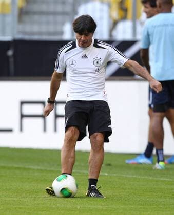 FUSSBALL - FIFA WM 2014 Quali, GER vs AUT, Vorberichte, Training MÜNCHEN,DEUTSCHLAND,05.SEP.13 - FUSSBALL - FIFA Weltmeisterschaft 2014, Qualifikation, ÖFB Länderspiel, Deutschland vs Österreich, Vorberichte, Abschlusstraining Nationalmannschaft GER. Bild zeigt Teamchef Joachim Löw (GER). 