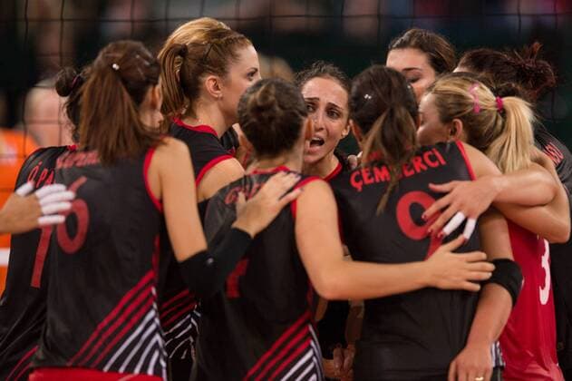 Volleyball, Europameisterschaft 2013, Niederlande vs. Türkei Türkei 06.09.13, Gerry-Weber-Stadion, Halle Westfalen Jubel Türkei Türkei nach dem Sieg