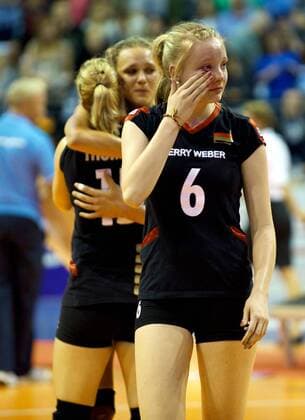 Volleyball Europameisterschaft Damen Berlin 14.09.2013 EUROVOLLEY 2013 Berlin Max Schmeling Halle FINALE Deutschland GER geg Russland RUS 1:3 Tränen bei Jennifer GEERTIES 6 GER