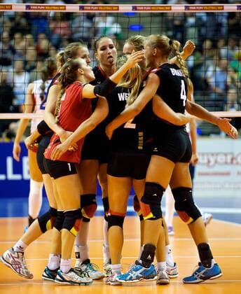 Volleyball Europameisterschaft Damen Berlin 14.09.2013 EUROVOLLEY 2013 Berlin Max Schmeling Halle FINALE Deutschland GER geg Russland RUS 1:3 vlnr Heike BEIER 12 GER Lenka DUERR (DÜRR) 1 GER Corina SSUSCHKE-VOIGT 9 GER Kathleen WEISS 2 GER Magareta Anna KOZUCH 14 GER Maren BRINKER 4 GER