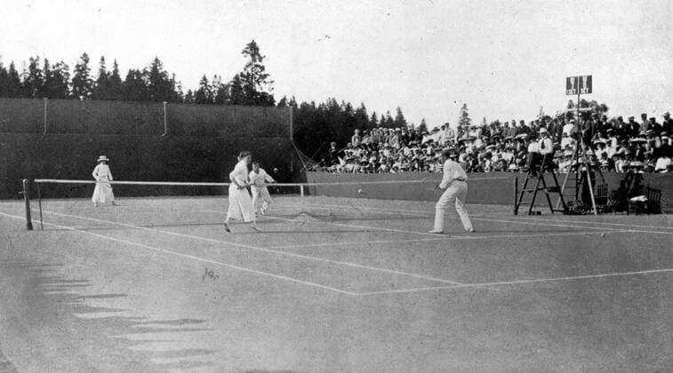 Mixed Doubles Lawn Tennis Kitson and Winslow vs Pipes and Zbarsil at the Olympic Games Stockholm 1912, Olympia, Olympiade, Olympische Spiele  UnitedArchives00908144
