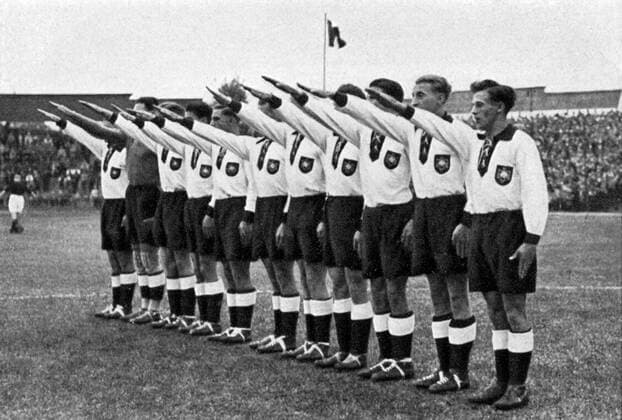 1936 Olympics, Berlin - Football teams from round the world - Germany Fussballmannschaften aus aller Welt - Deutschland Â  UnitedArchives00927279