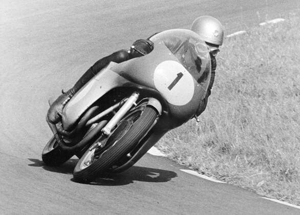 Assen, Holland: Rhodesian Motor-cycling ace, Gary Hocking taking an hairpin bend during the Dutch T.T. here, June 25th. Hocking riding an M.V. Augusta, won the 500 c.c. event. 26 June 1961  UnitedArchives00933799