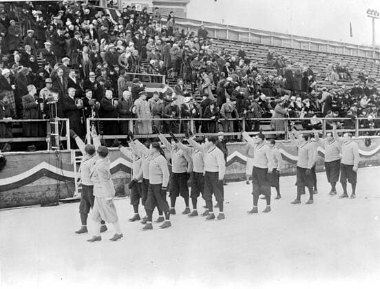 Winter Olympic Games at Lake Placid, USA Showing athletes marching in front of Governor Frankiln Roosevelt during the Opening Ceremony. 4 February 1932 Â  UnitedArchives01026321