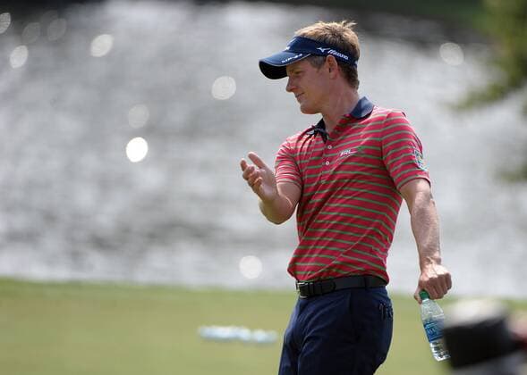 Luke Donald practices his form on the putting green during practice for the PGA Golf Herren Tour Championship on September 17, 2013 at East Lake Golf Club in Atlanta. The 30 top players are competing for a chance to win the $10 million FedExCup.  AJP2013091712