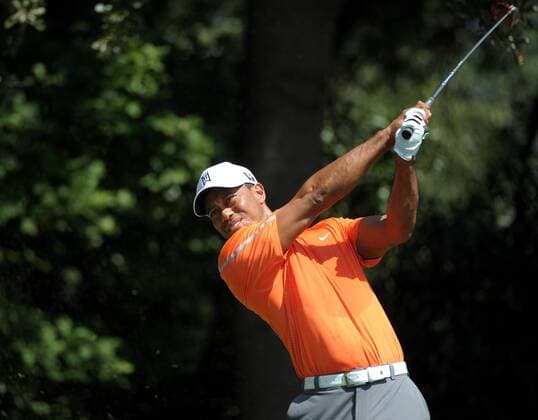 Tiger Woods drives No. 3 during the first round of the PGA Golf Herren Tour Championship on September 19, 2013 at East Lake Golf Club in Atlanta. Woods made the turn at 1-over-par.  AJP2013091916