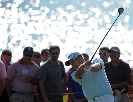 Henrik Stenson drives 15 during the second round of the PGA Golf Herren Tour Championship on September 20, 2013 at East Lake Golf Club in Atlanta. Stenson held his lead, posting a 4-under par 66 for a 10 under par total.  AJP2013092020