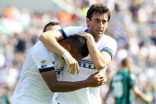 Fredy Guarin Goal Celebration DIEGO MILITO Inter Serie A - US Sassuolo Calcio Vs Inter Milan - lucaxpagliaricci