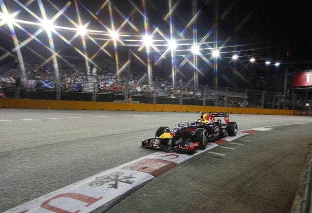 Motorsports: FIA Formula One World Championship 2013, Grand Prix of Singapore, 1 Sebastian Vettel (GER, Infiniti Red Bull Racing), xHOCHxZWEIx