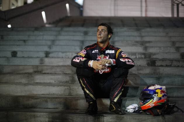 22.09.2013- Race, Daniel Ricciardo (AUS) Scuderia Toro Rosso STR8 after the crash 