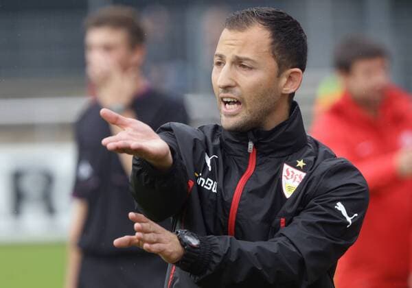 Stuttgart , Fußball B-Junioren Bundesliga U 17 VFB Stuttgart vs. FSV Mainz Trainer Domenico Tedesco ( VFB )