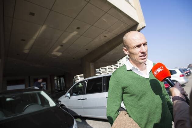 Arjen Robben of Holland during the arrival of the Dutch National team on Oktober 7, 2013 at Grand Hote Huis ter Duin at Noordwijk, The Netherlands. Arrival Dutch team in Noordwijk FIFA 2014 World Cup Qualifier 2013 2014 xVIxLaurensxLindhoutxIVx 1838447
