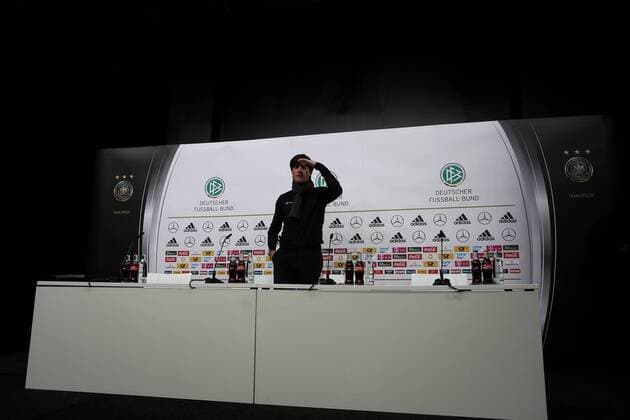 09.10.2013, Fussball Saison 2013 2014 WM-Qualifikation, Deutsche Nationalmannschaft, Pressekonferenz und Training, in Düsseldorf. Bundestrainer Joachim Löw (Deutschland)